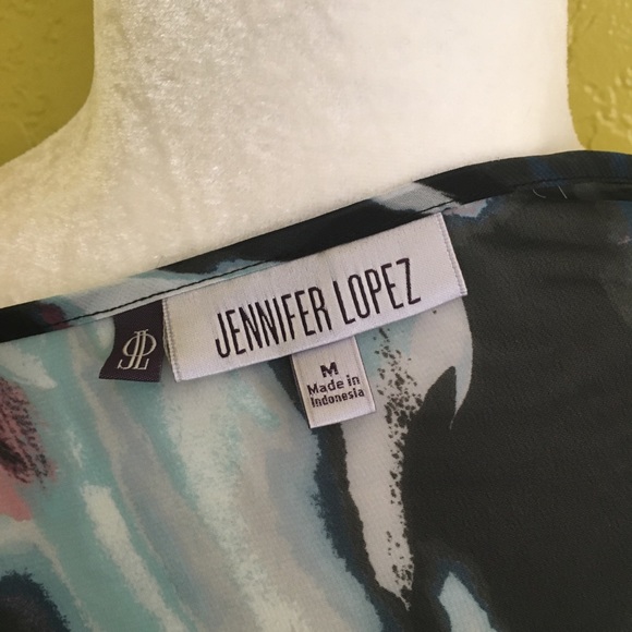 NWT Jennifer Lopez Blouse Size Medium - Picture 3 of 4